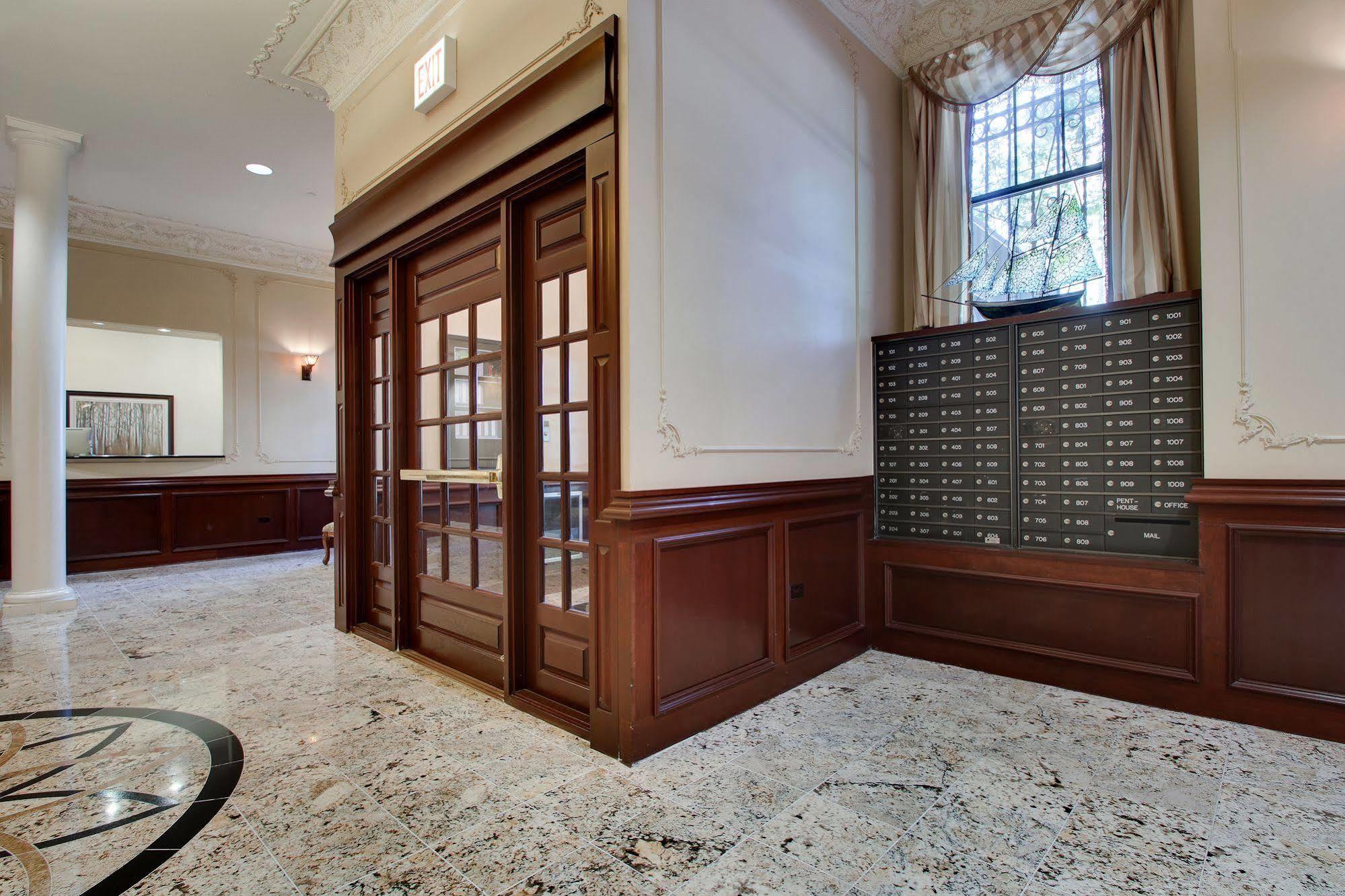 Dewitt Hotel And Suites Chicago Kültér fotó