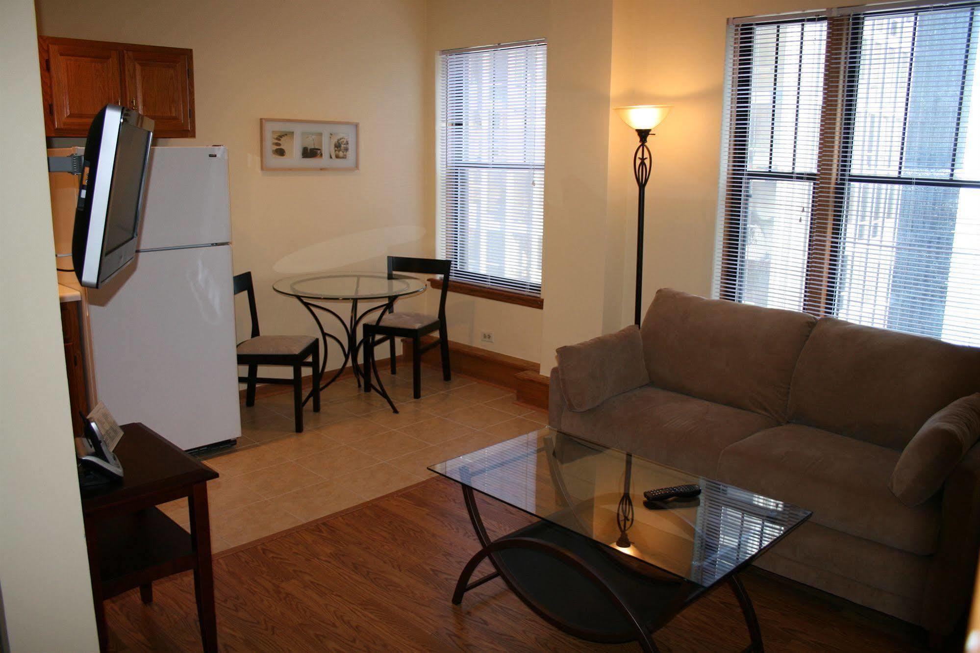 Dewitt Hotel And Suites Chicago Kültér fotó