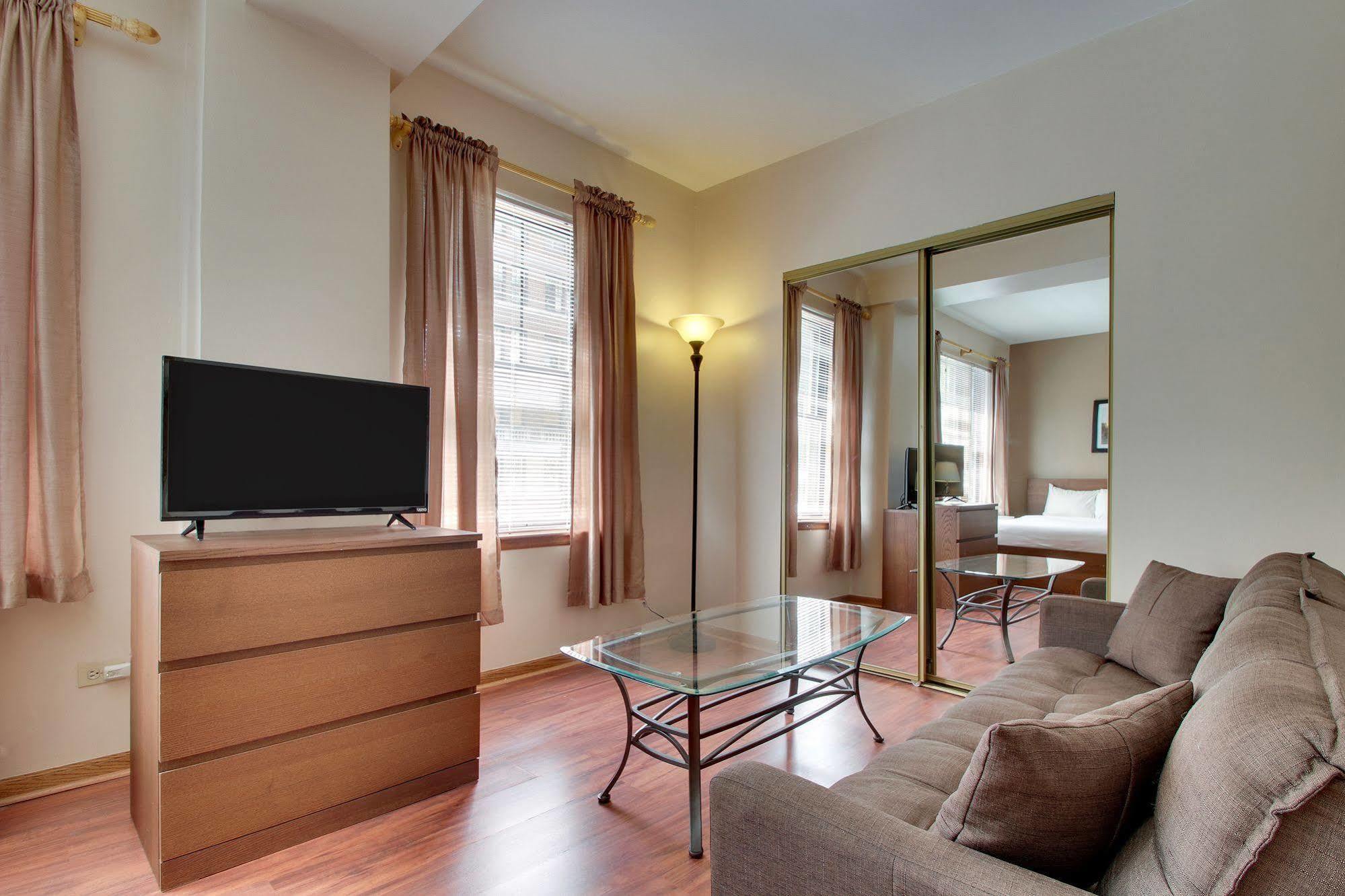 Dewitt Hotel And Suites Chicago Kültér fotó